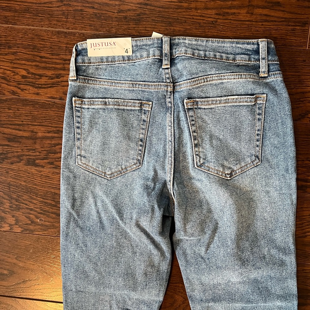 Distressed jeans - Picture 3 of 4